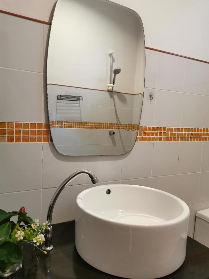 De​ Lanta Place Ko Lanta Extérieur photo
